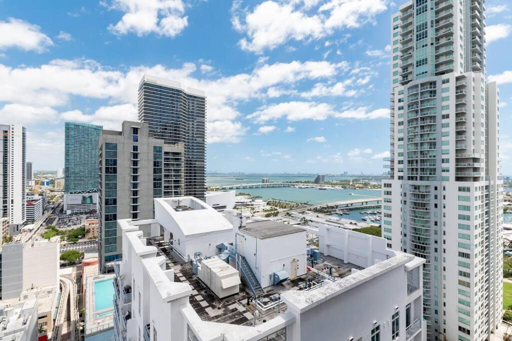 Amazing 2 Bedroom 30Th Floor Downtown Free Parking Miami Exterior foto